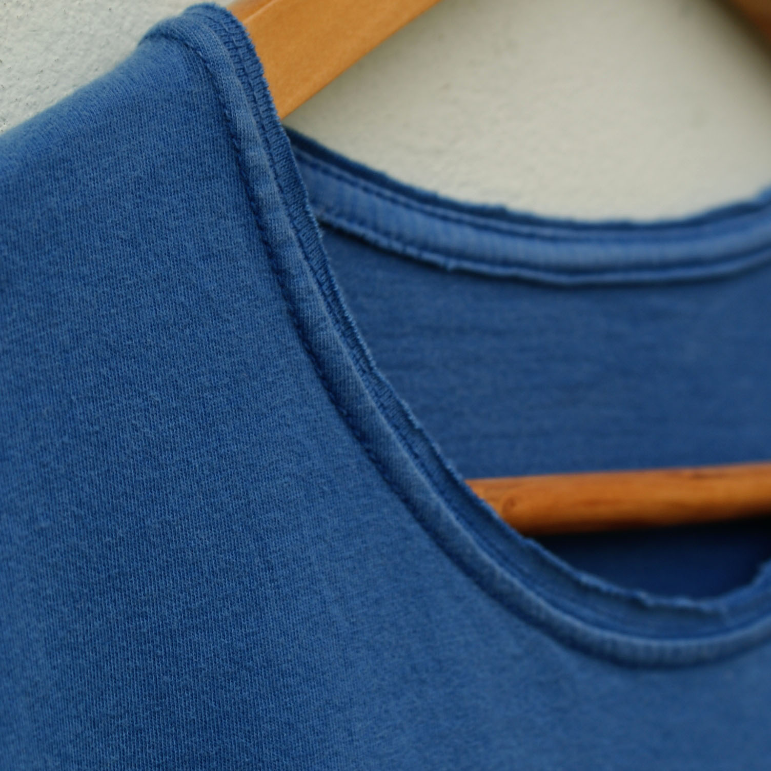 cortar gola de blusa