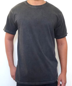 Camiseta estonada lisa cinza escuro grafite